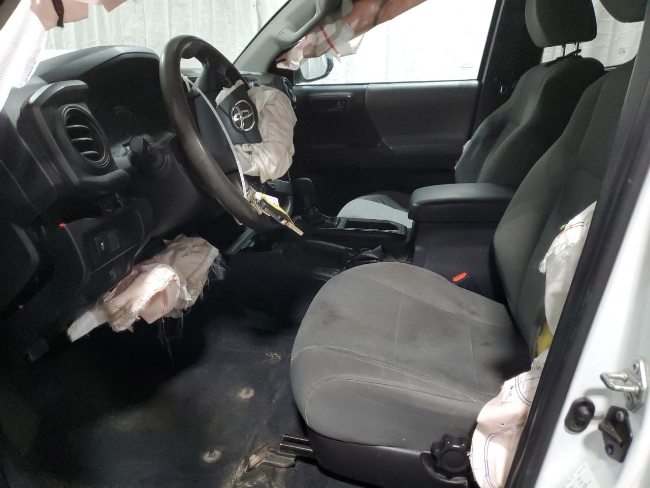 TOYOTA TACOMA ACCESS CAB