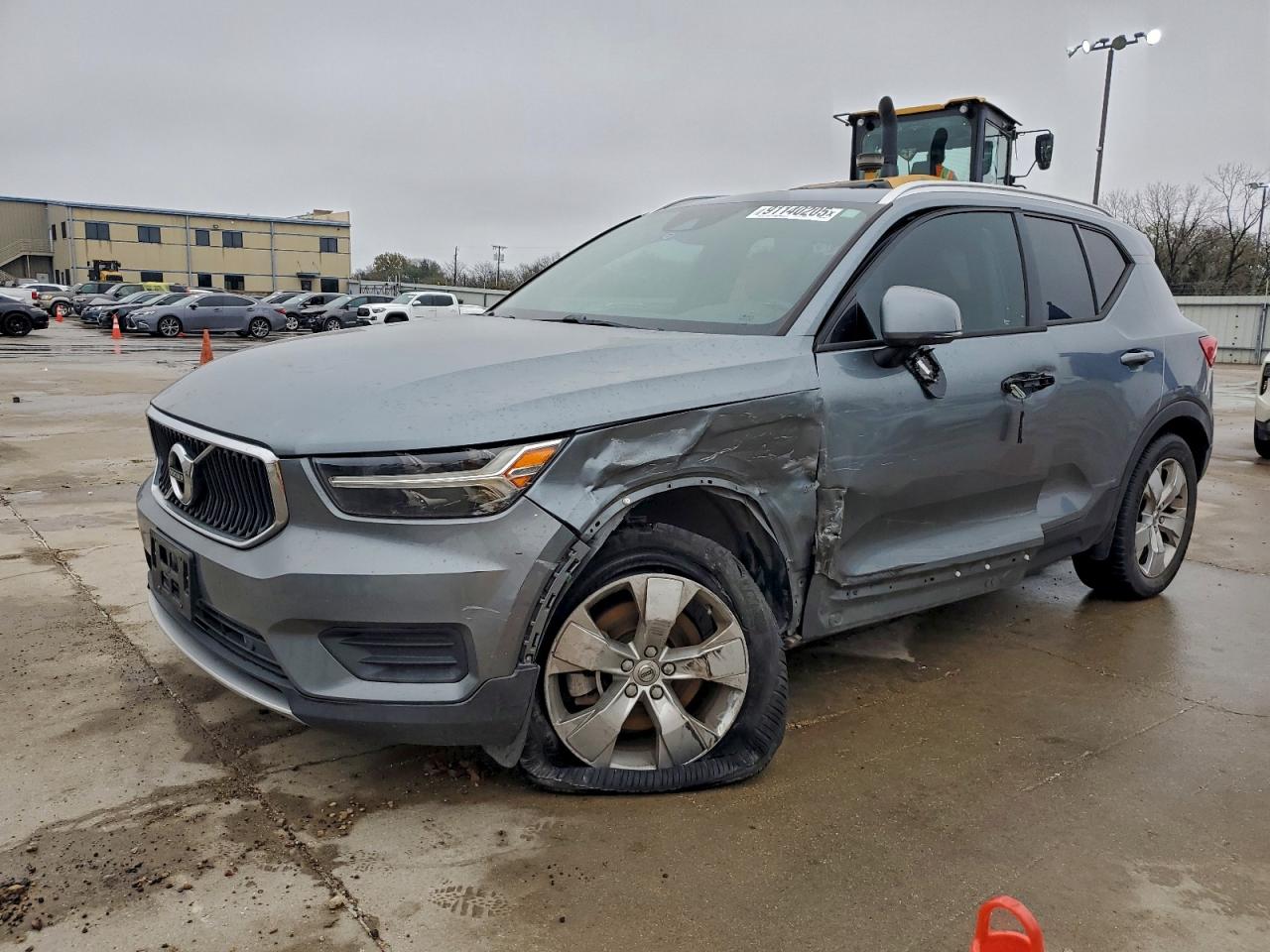 Lot #3305726728 2019 VOLVO XC40 T5 MO