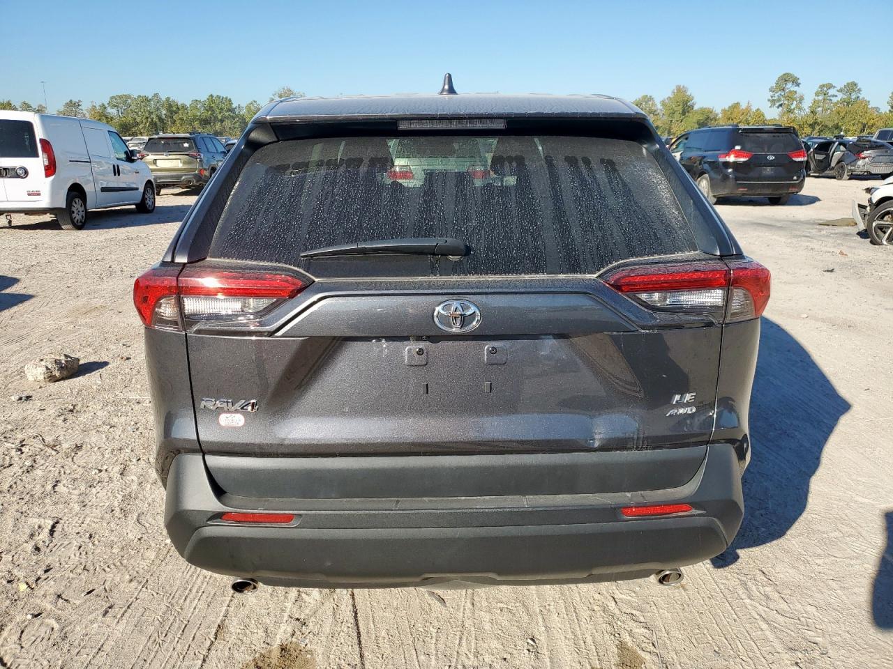 TOYOTA RAV4 LE