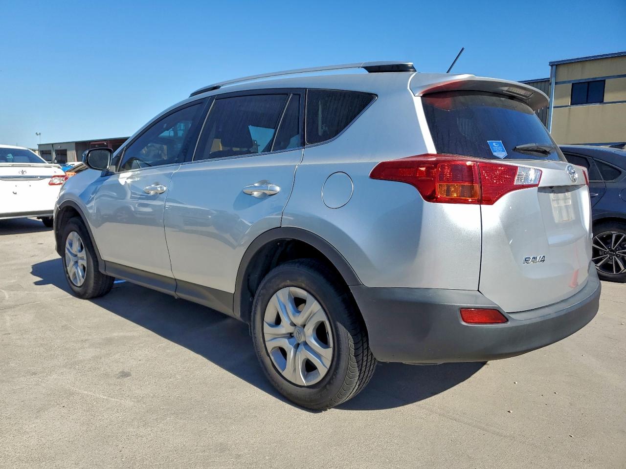 TOYOTA RAV4 LE