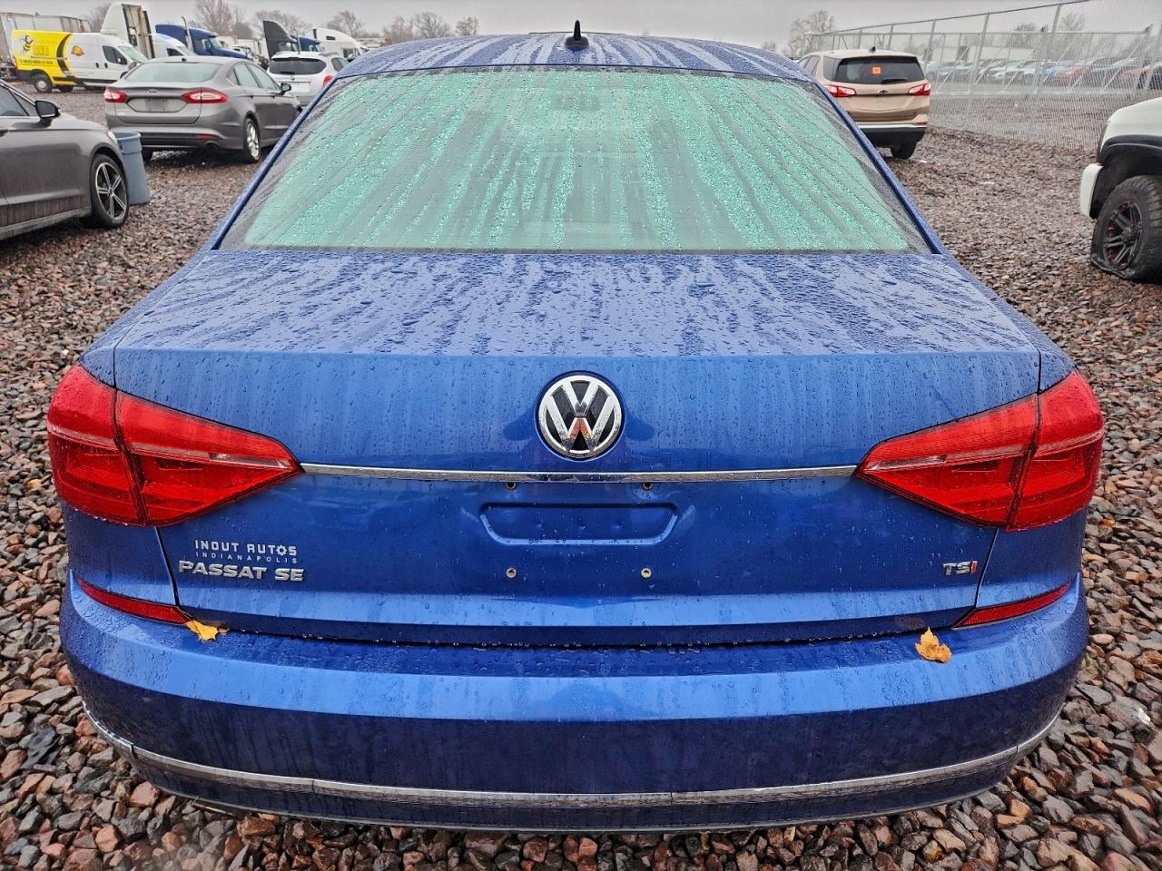 VOLKSWAGEN PASSAT SE