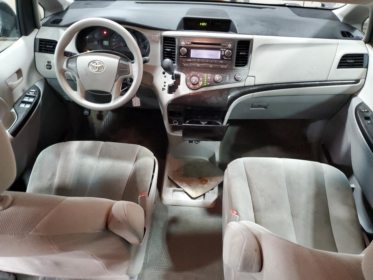 TOYOTA SIENNA