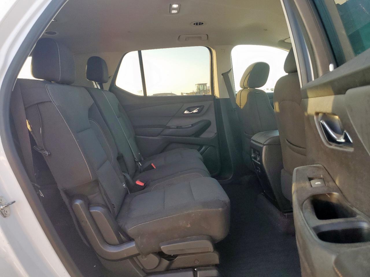 CHEVROLET TRAVERSE LS