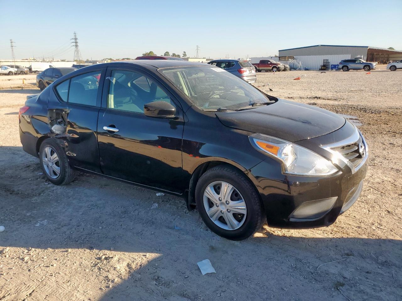 NISSAN VERSA S