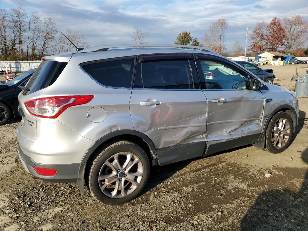 FORD ESCAPE TITANIUM