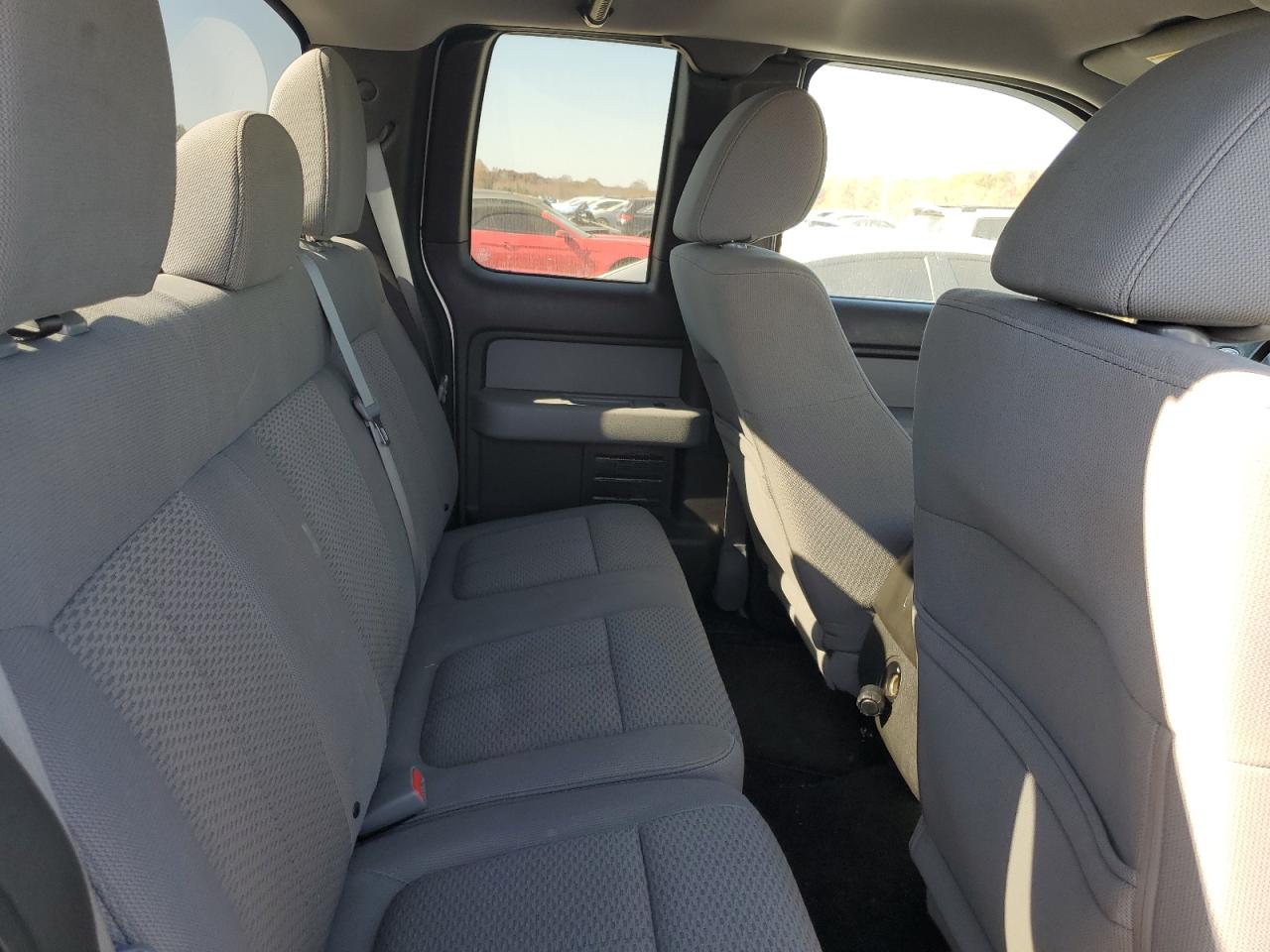 FORD F-150 SUPER CAB