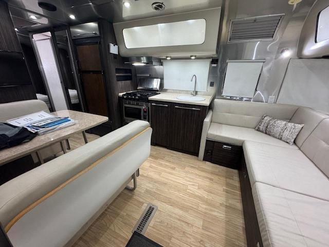 2018 AIRSTREAM INTERL28RB #3279504286