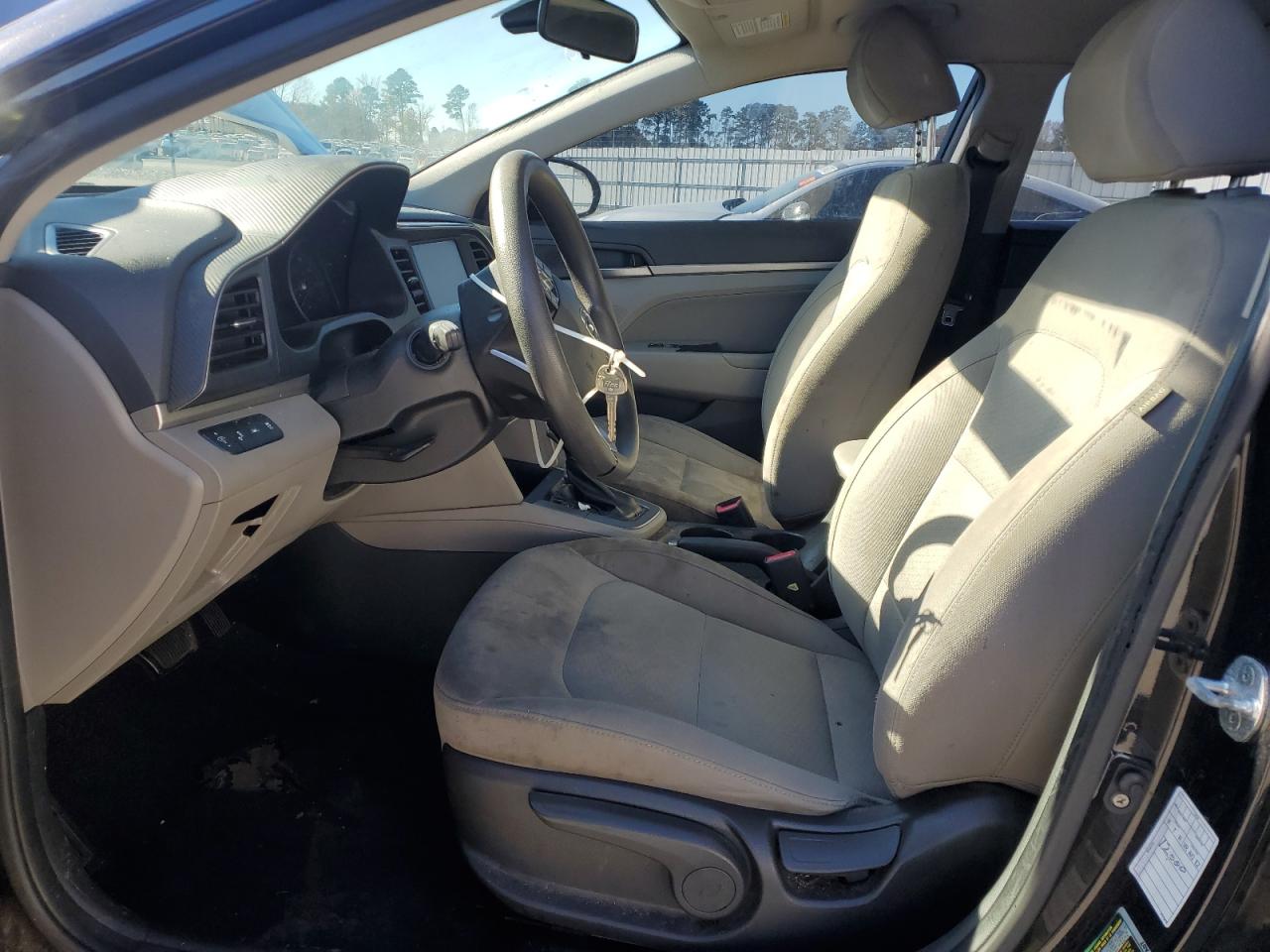 Lot #3301623640 2019 HYUNDAI ELANTRA SE