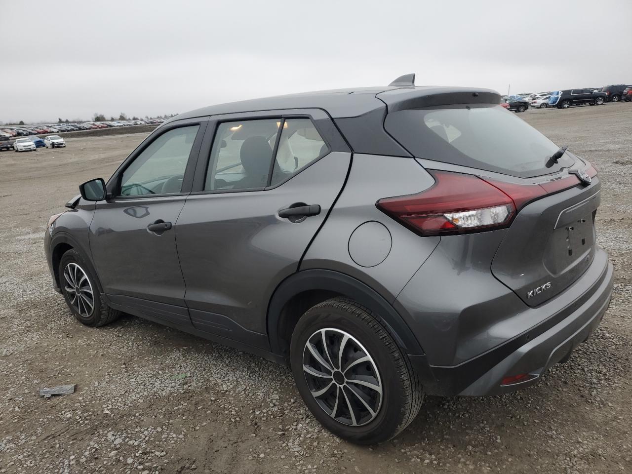 NISSAN KICKS S