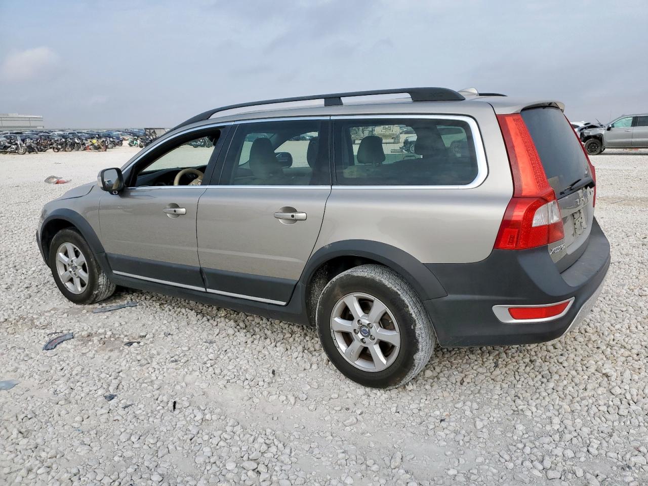 VOLVO XC70 3.2