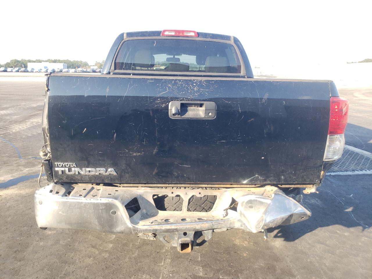 TOYOTA TUNDRA CREWMAX LIMITED