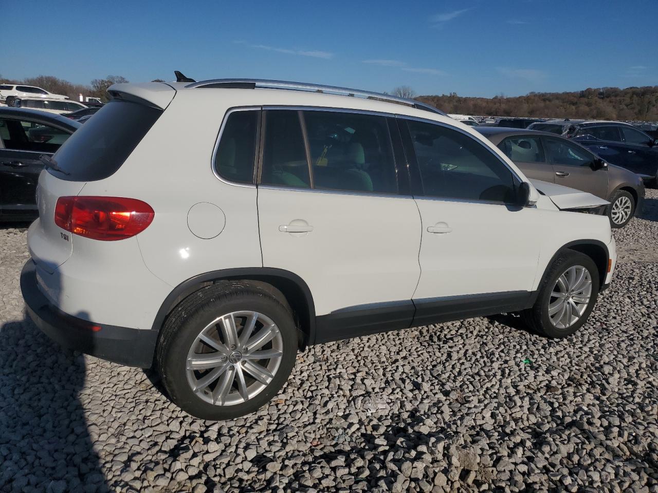 VOLKSWAGEN TIGUAN S