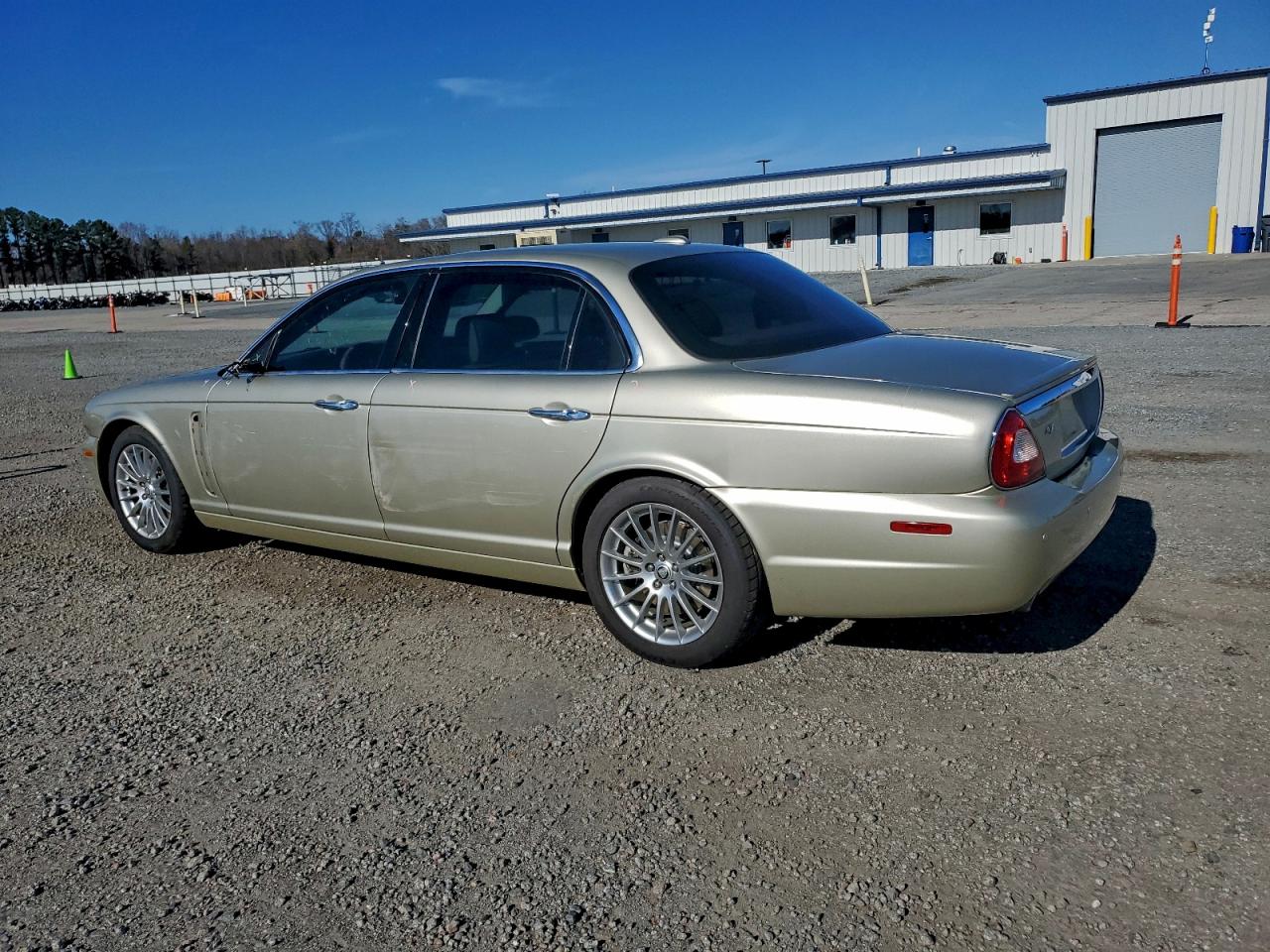 Lot #3298143301 2008 JAGUAR XJ8 L