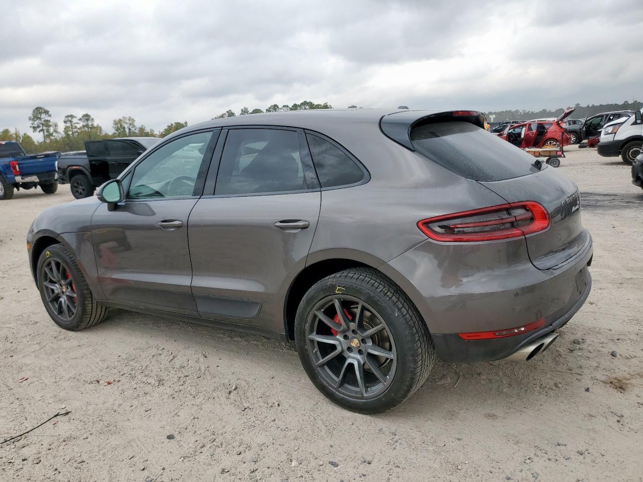 PORSCHE MACAN S