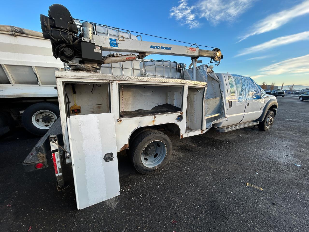 FORD F-550 SUPER DUTY