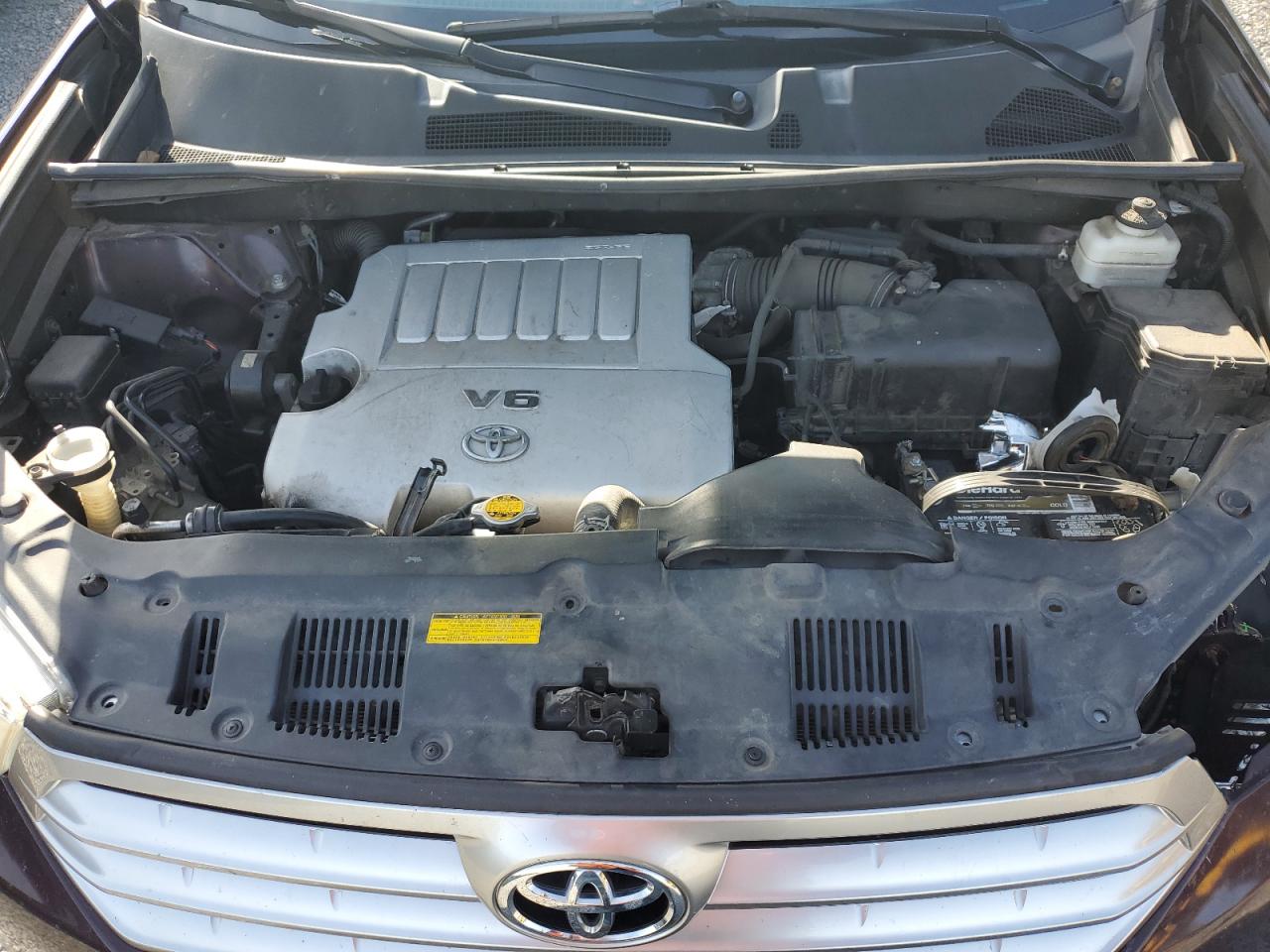 TOYOTA HIGHLANDER BASE