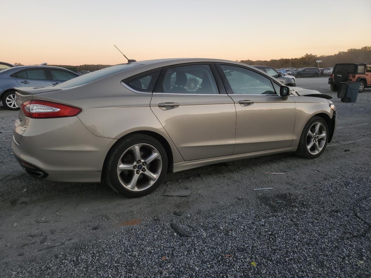 FORD FUSION SE