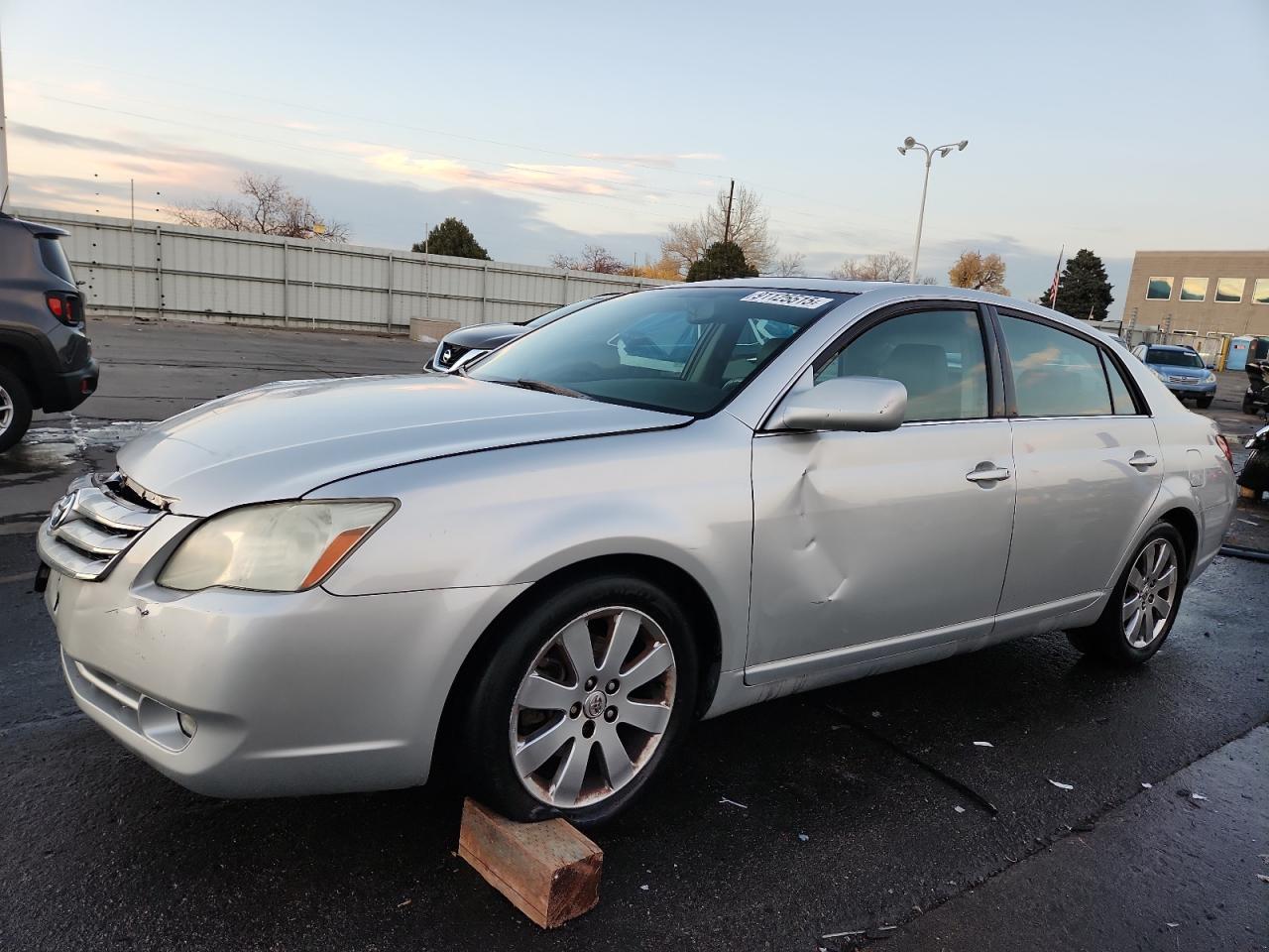 Lot #3294855768 2005 TOYOTA AVALON XL