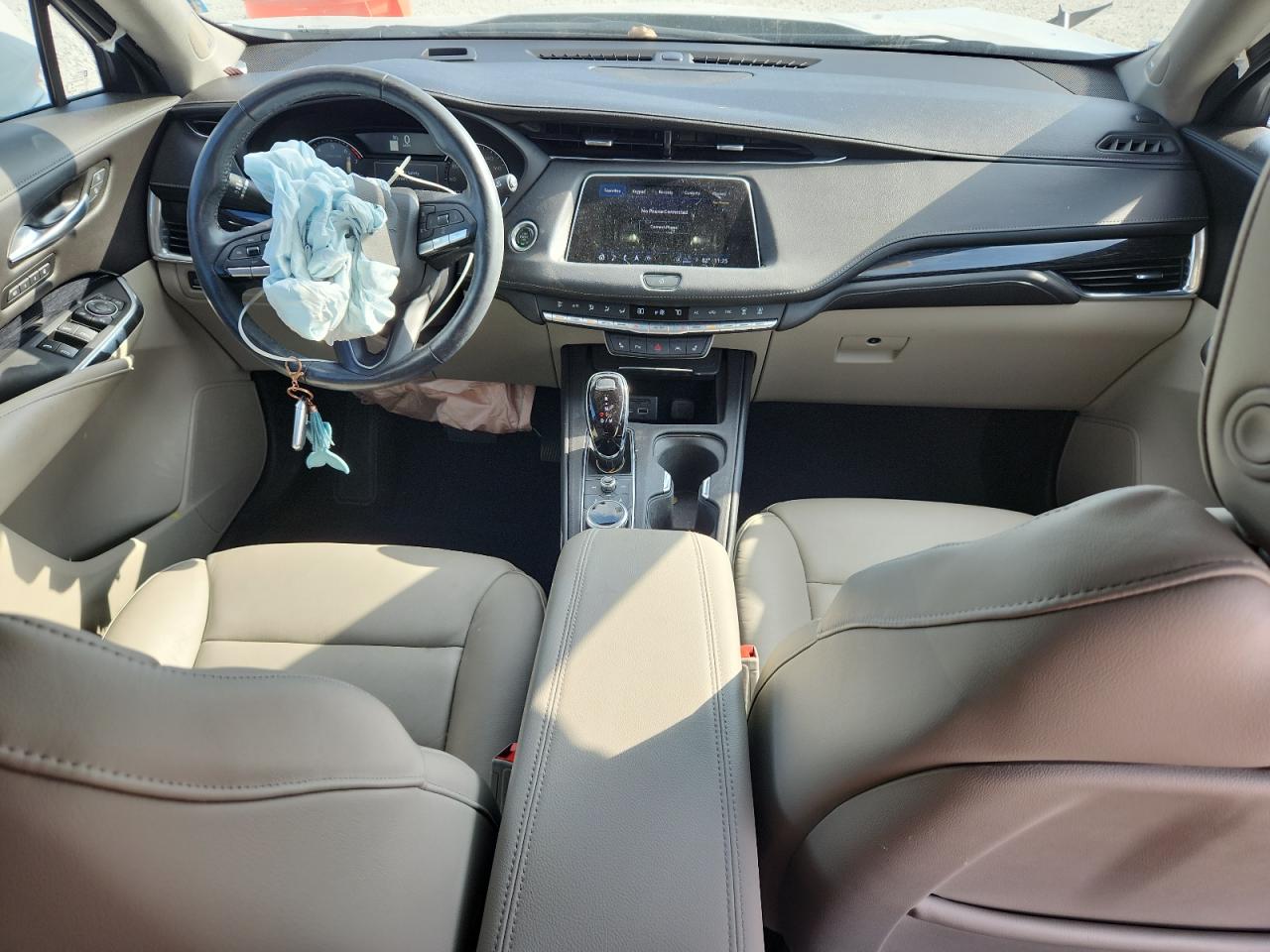 CADILLAC XT4 PREMIUM LUXURY