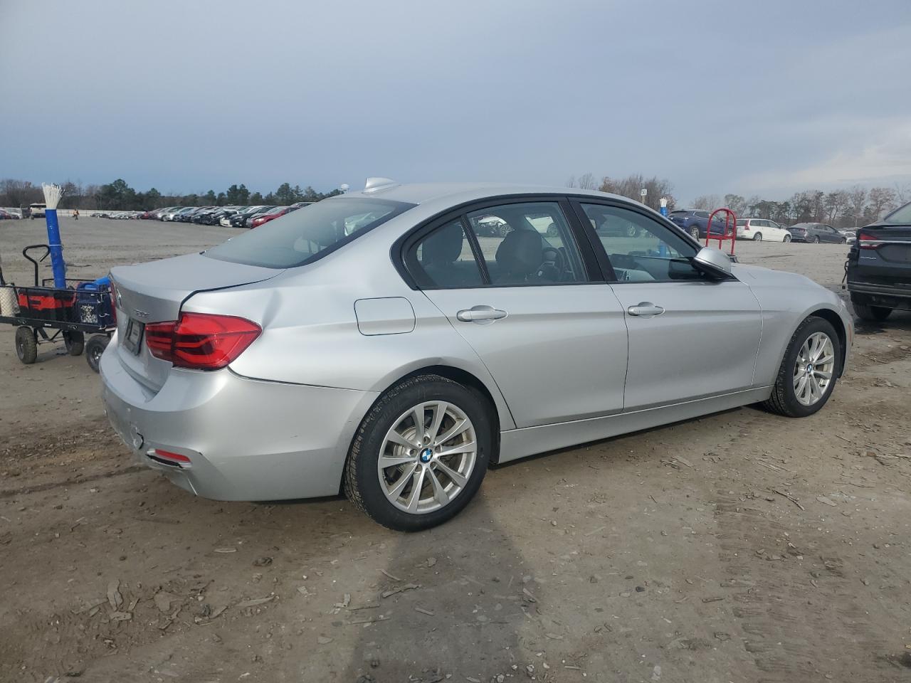 Lot #3316162275 2018 BMW 320 XI