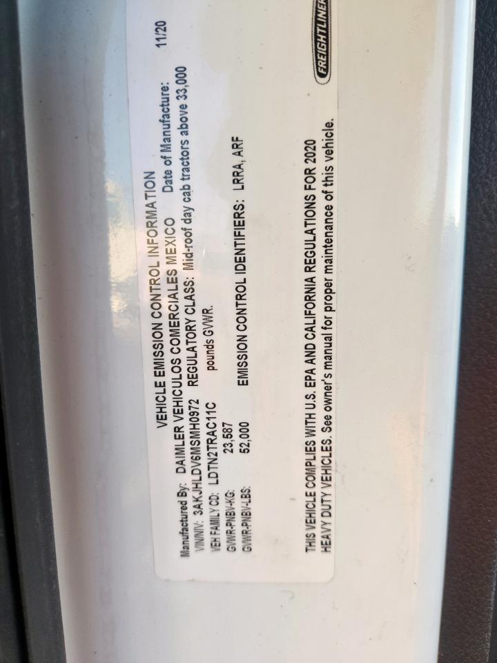 Lot #3291319132 2021 FREIGHTLINER CASCADIA 1