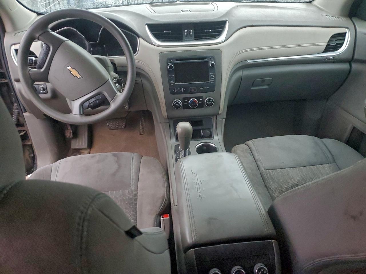 CHEVROLET TRAVERSE LS