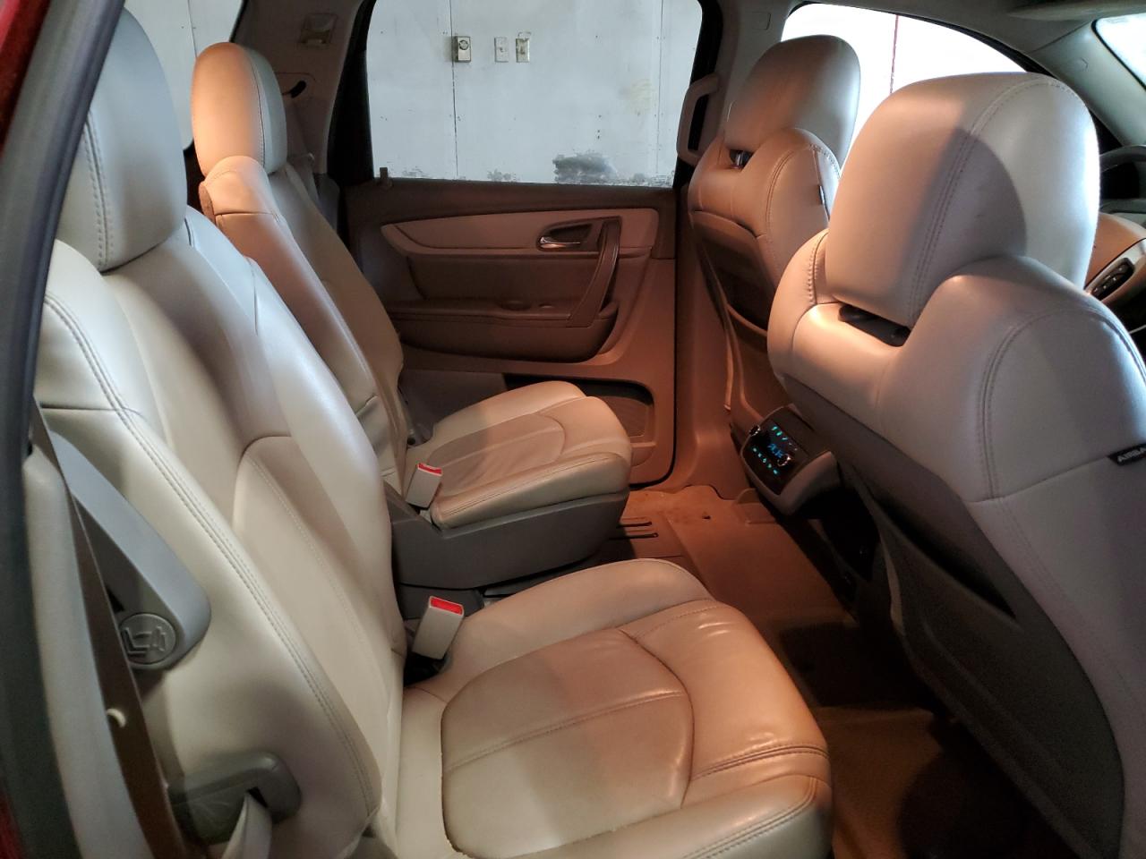 CHEVROLET TRAVERSE LT