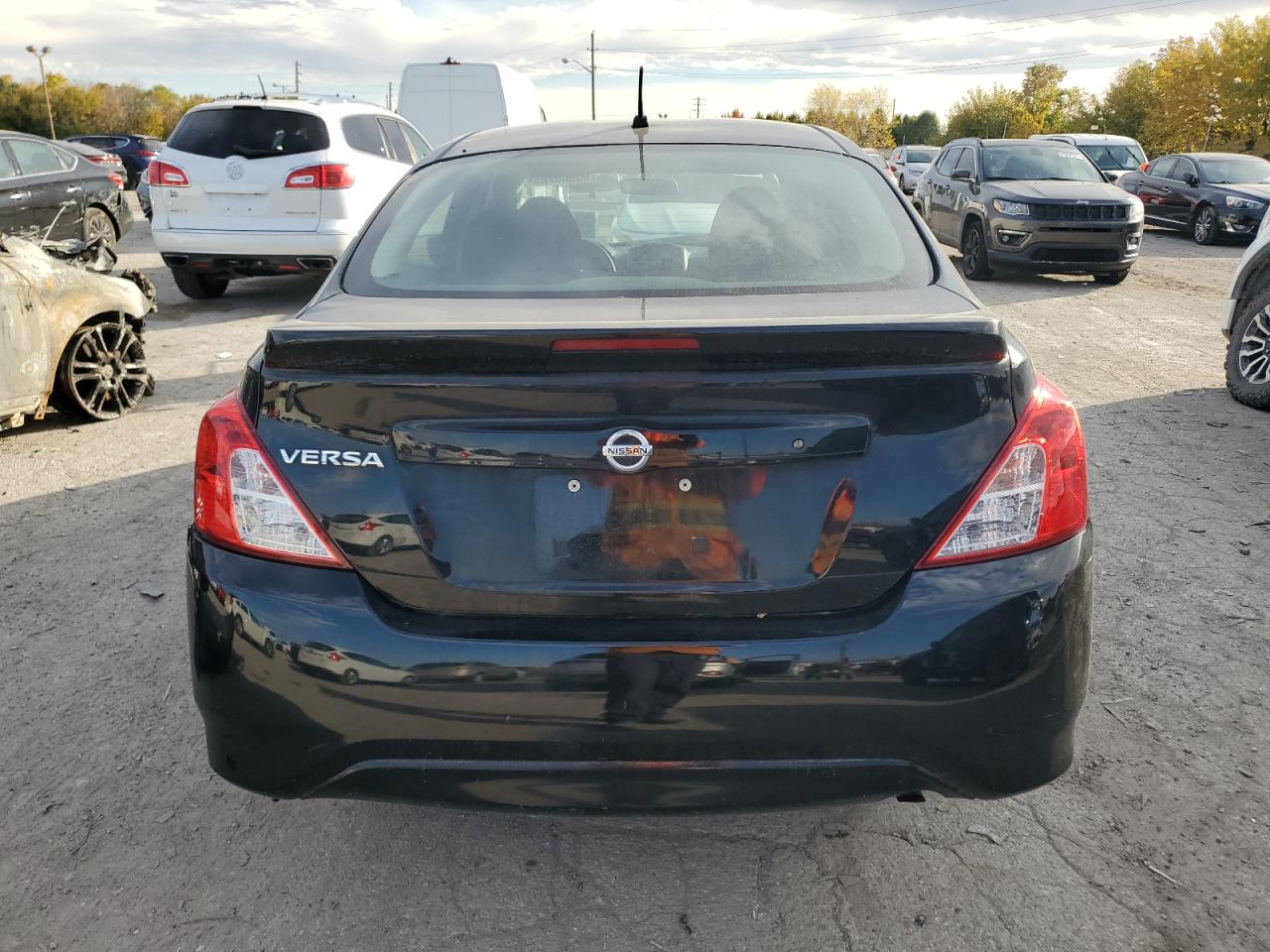 NISSAN VERSA S