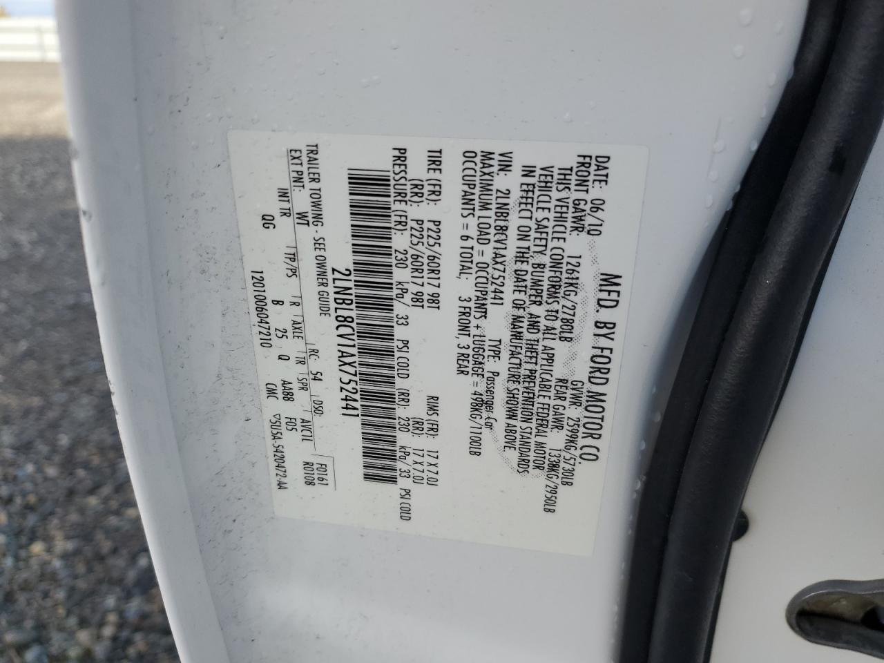 LINCOLN TOWN CAR SIGNATURE LIMITED