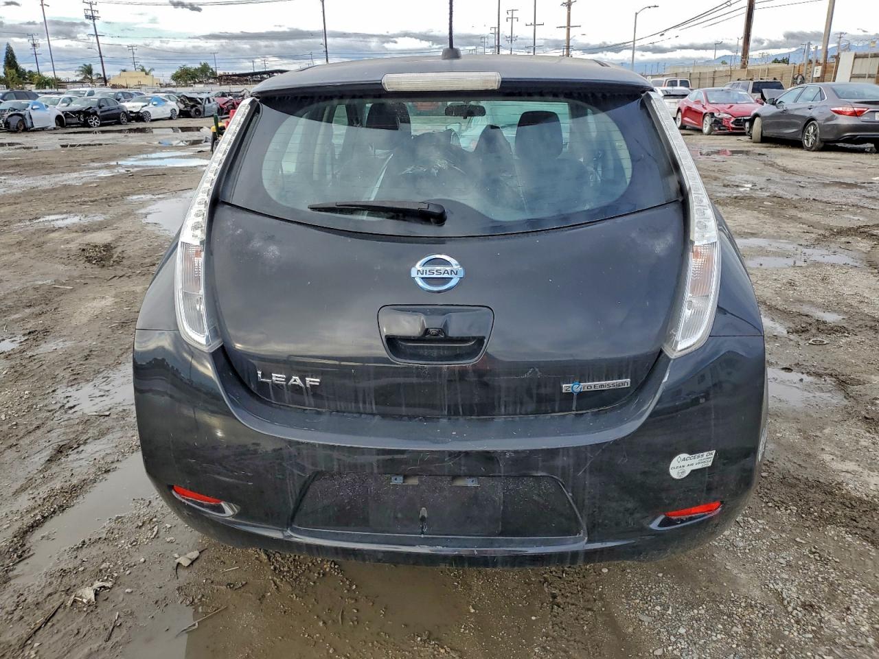 NISSAN LEAF S