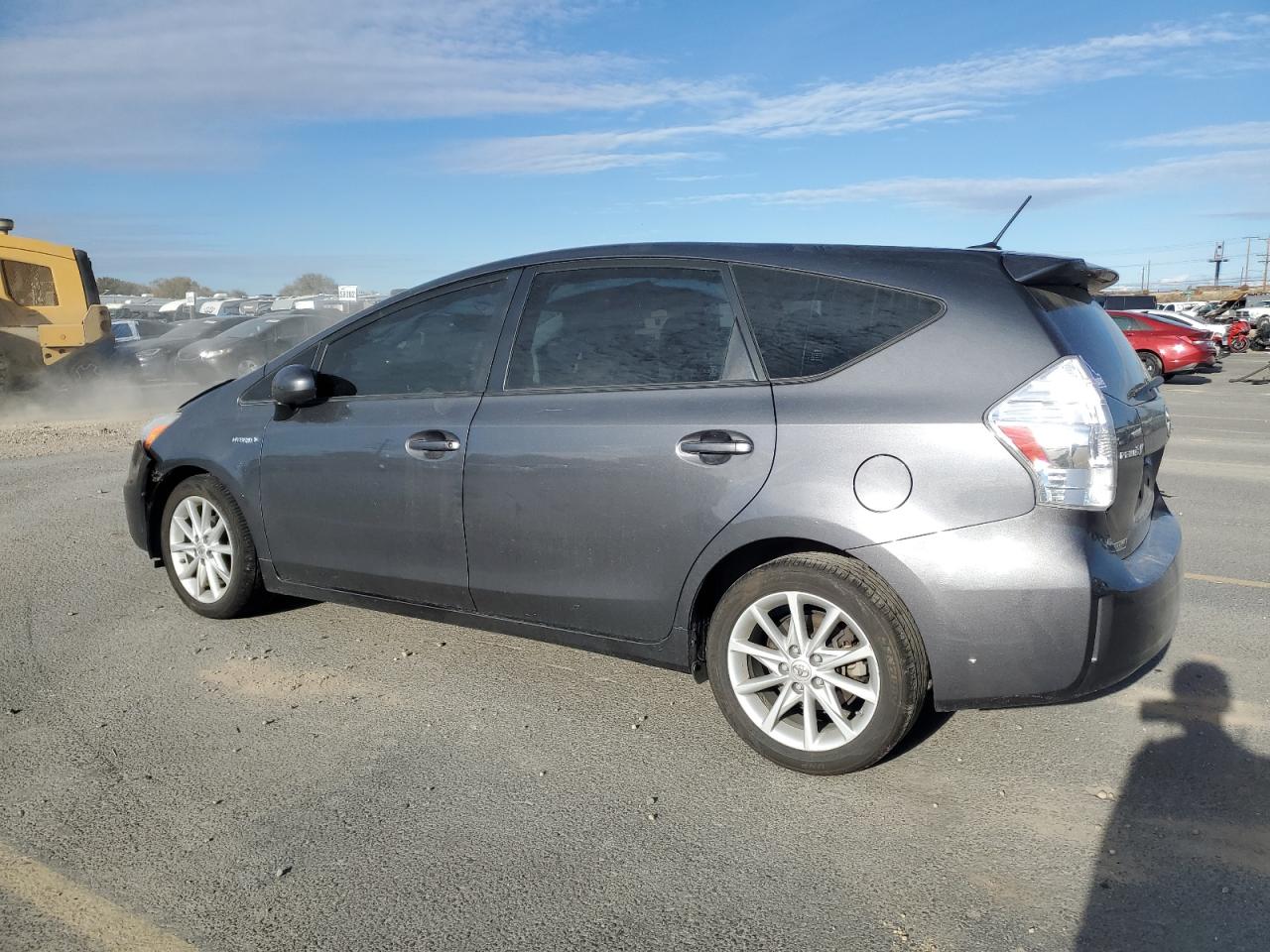 TOYOTA PRIUS V