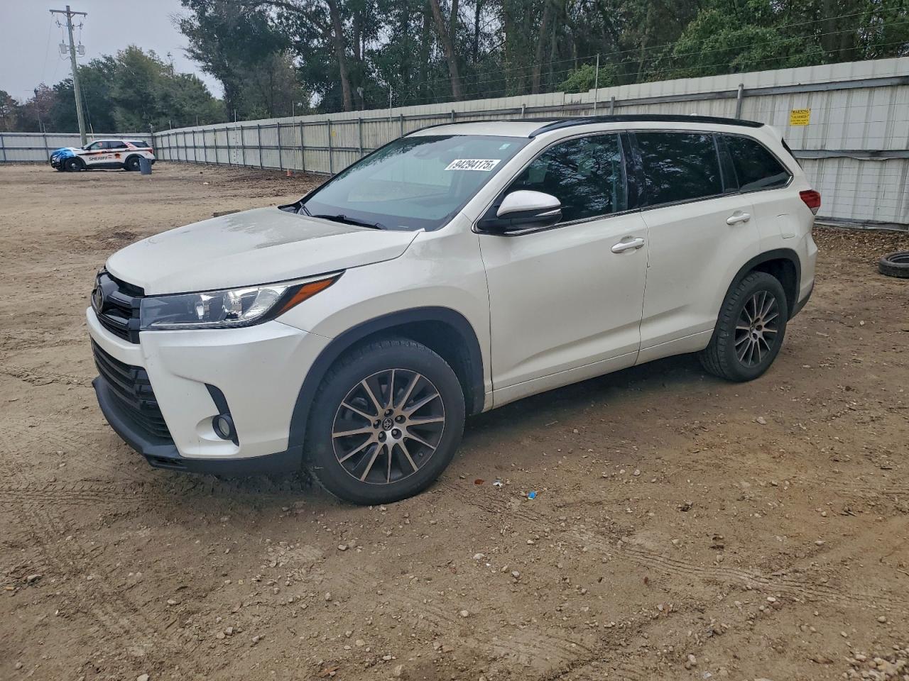 TOYOTA HIGHLANDER SE