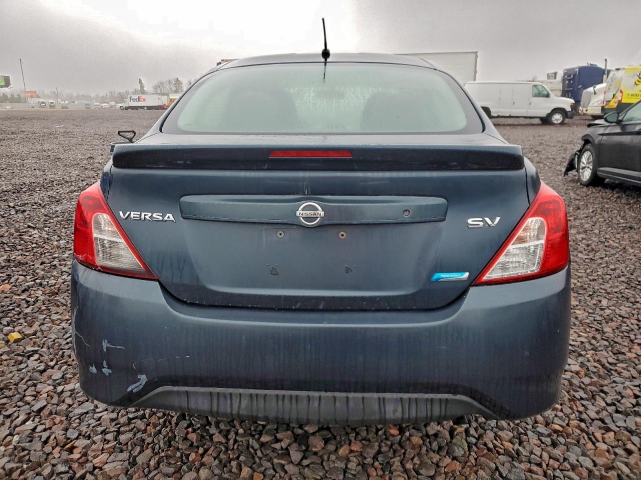 NISSAN VERSA S
