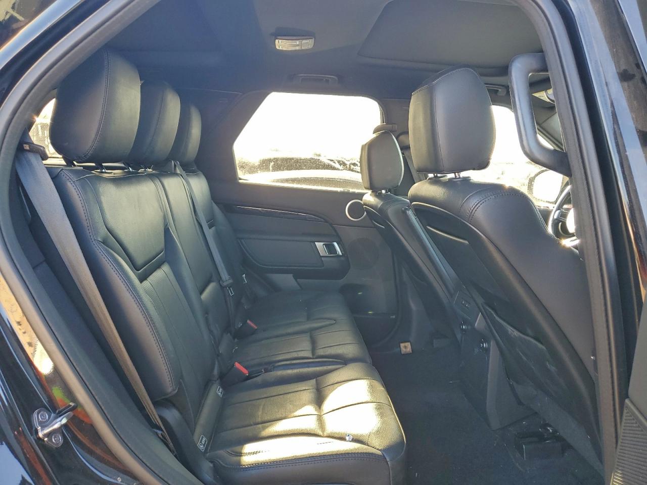 LAND ROVER DISCOVERY SE