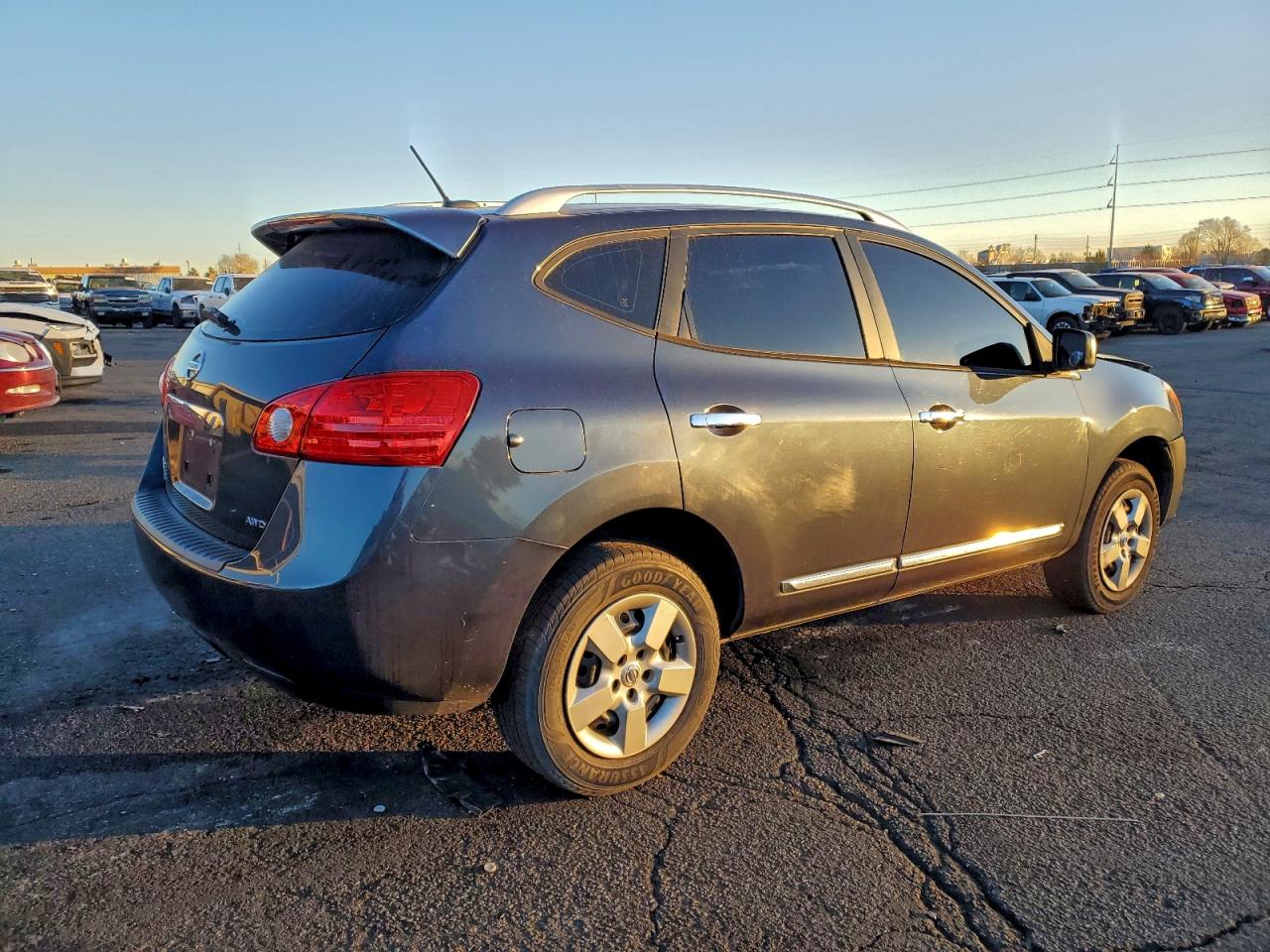 NISSAN ROGUE S