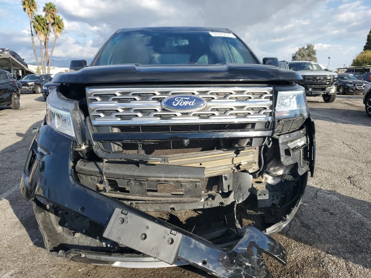 FORD EXPLORER LIMITED