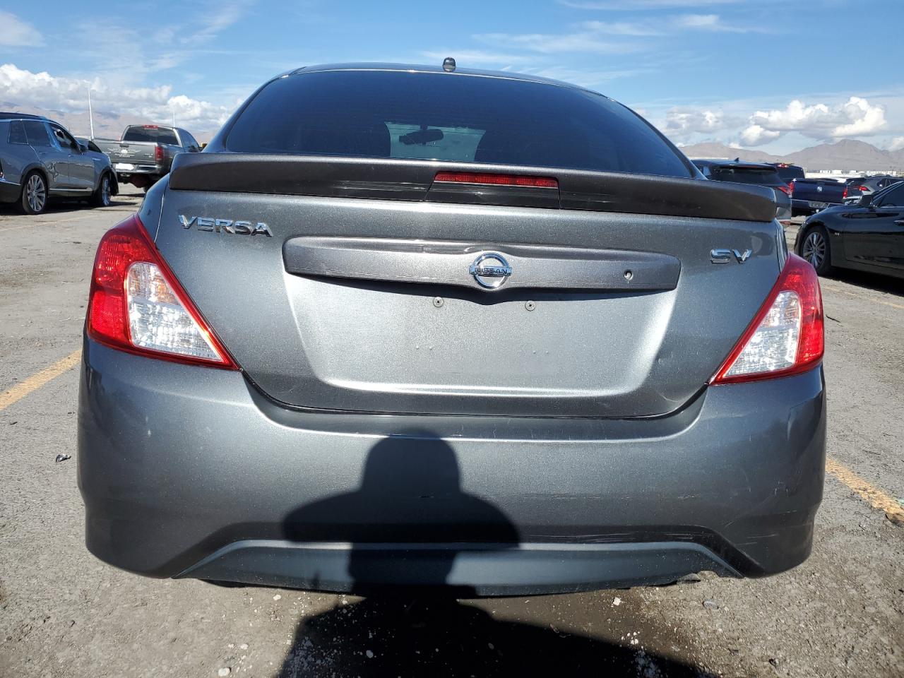 NISSAN VERSA S