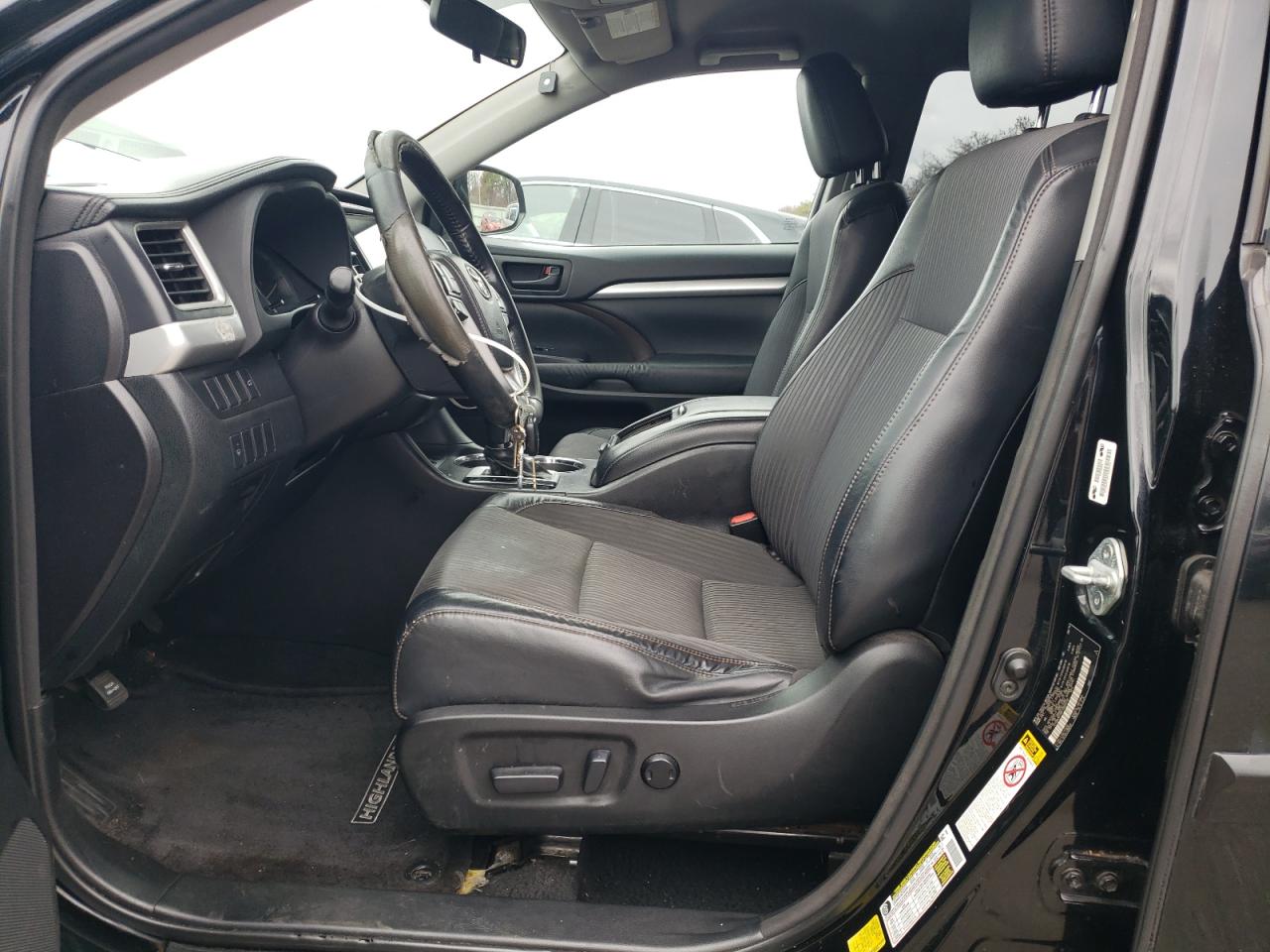 TOYOTA HIGHLANDER LE