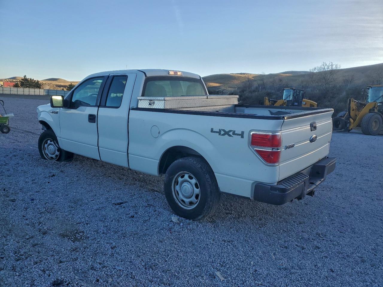 FORD F-150 SUPER CAB