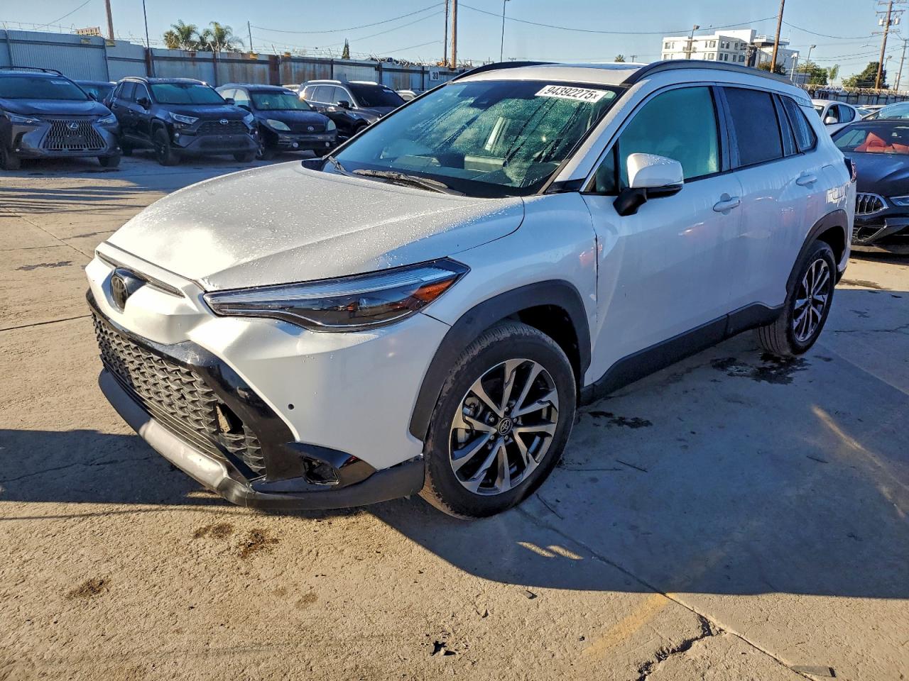 TOYOTA COROLLA CROSS XLE