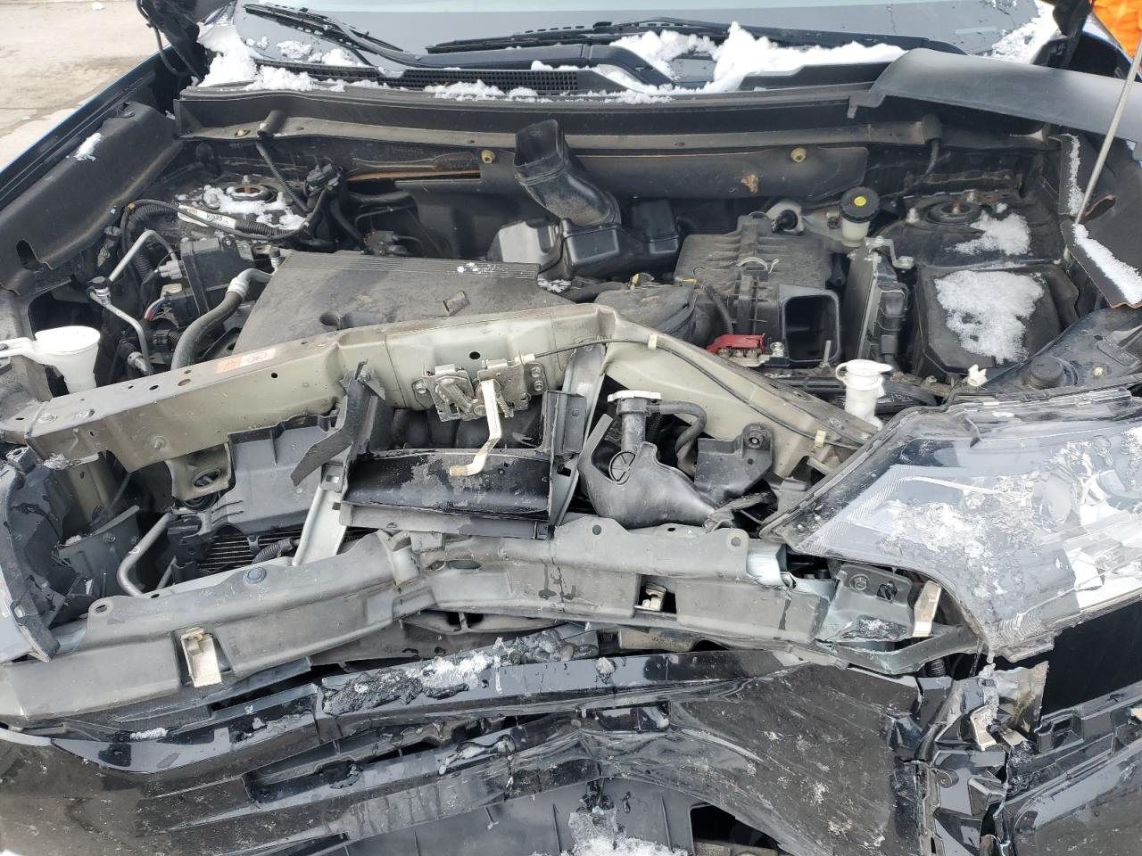 MITSUBISHI OUTLANDER SE