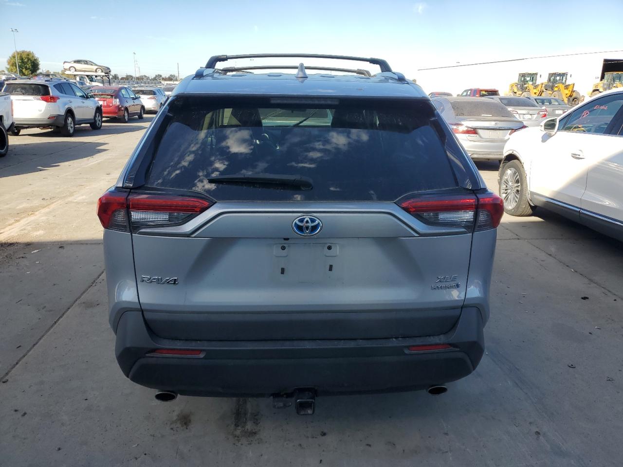 TOYOTA RAV4 XLE PREMIUM