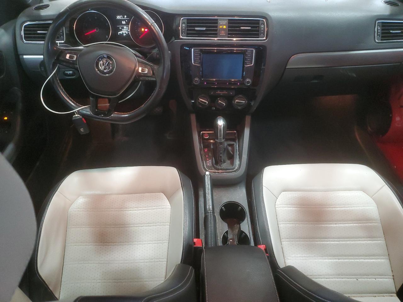 VOLKSWAGEN JETTA SPORT