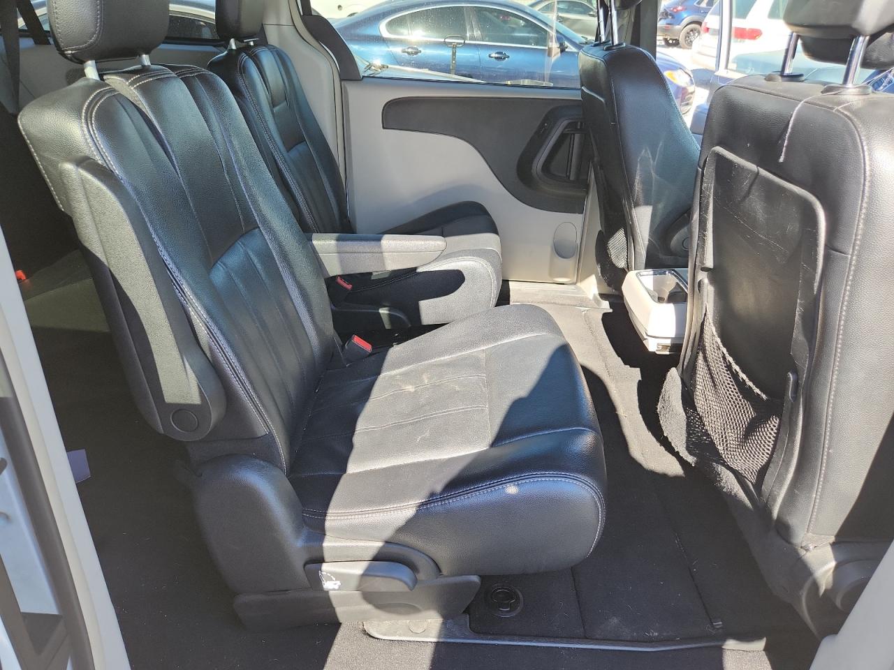 CHRYSLER TOWN & COUNTRY TOURING