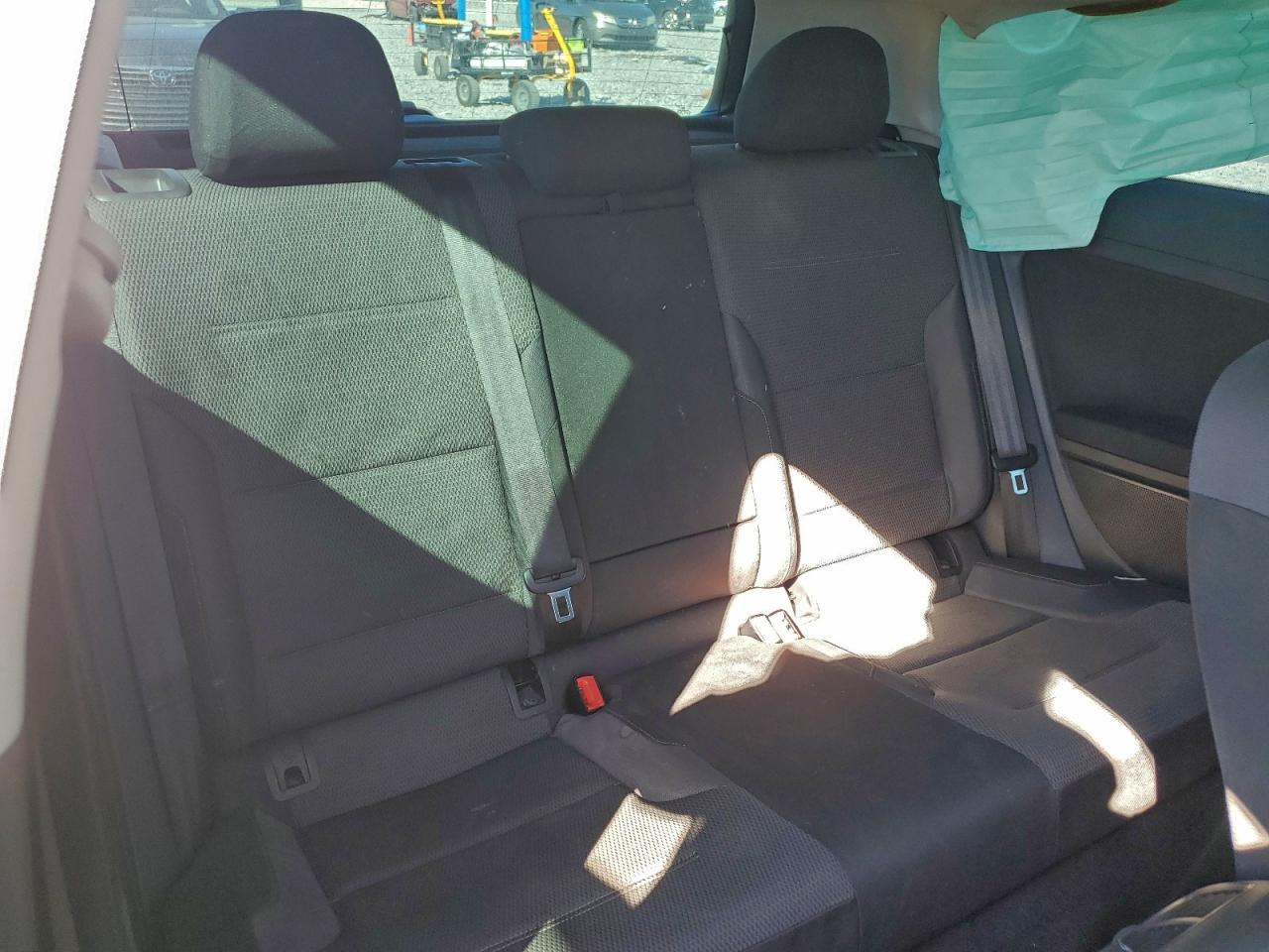 VOLKSWAGEN GOLF BASE / S