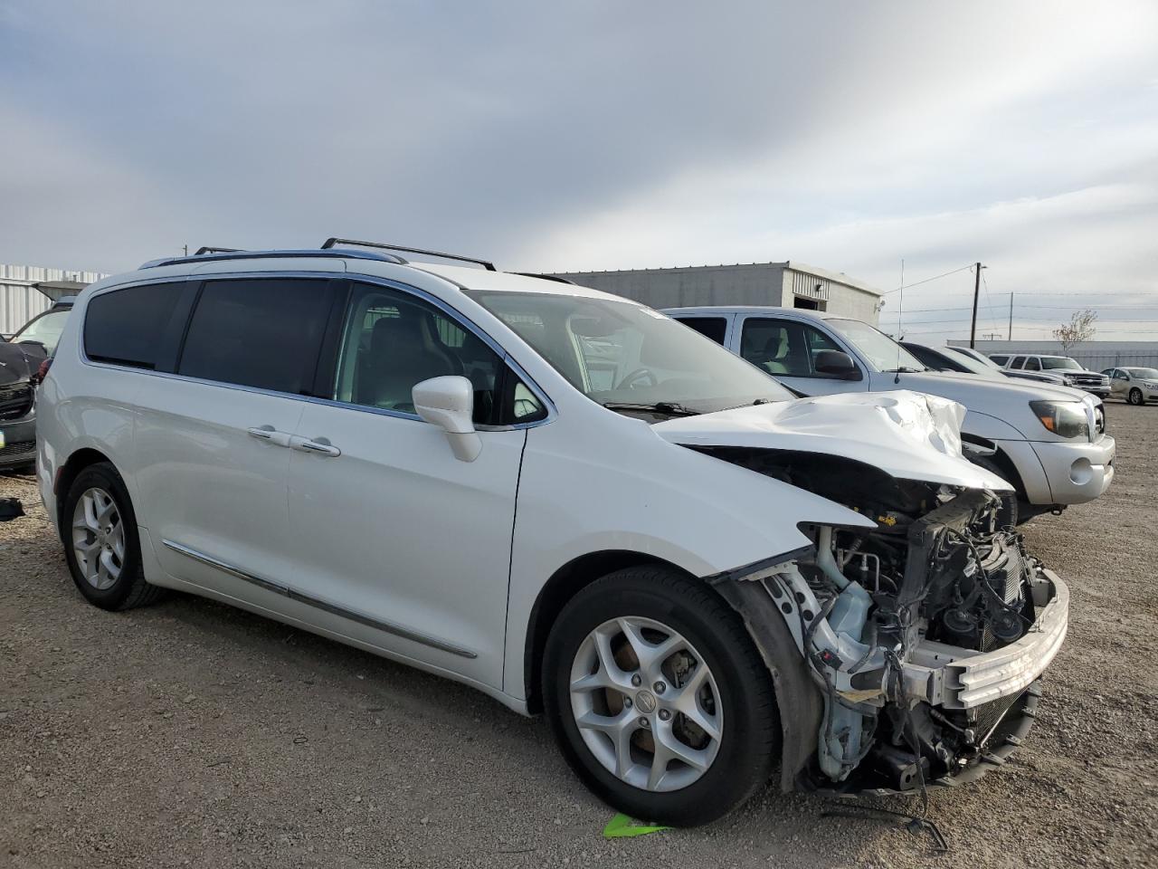 CHRYSLER PACIFICA TOURING L