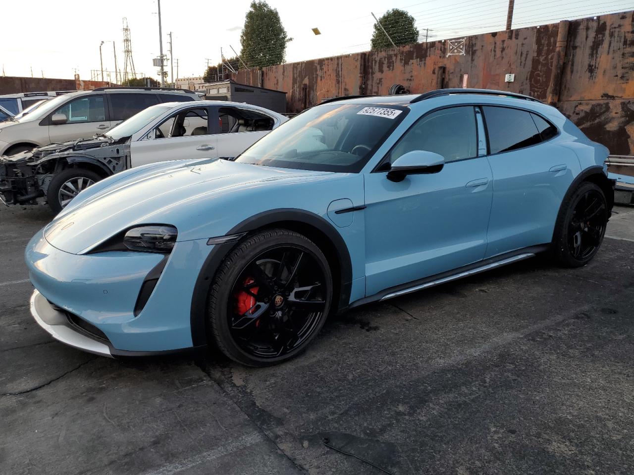 PORSCHE TAYCAN CROSS TURISMO 4S