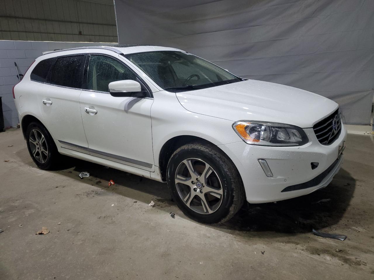 VOLVO XC60 T6 PREMIER