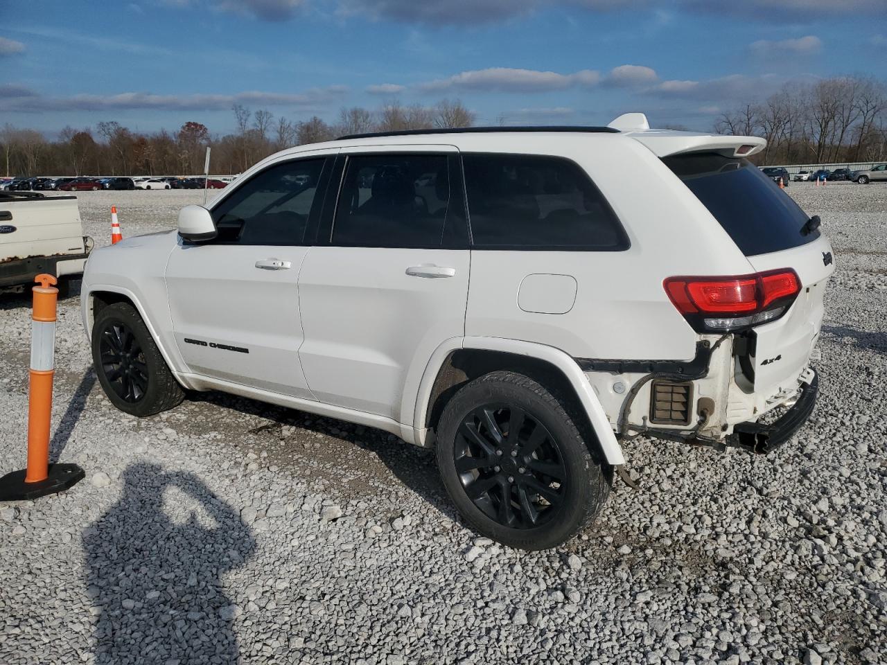 JEEP GRAND CHEROKEE LAREDO