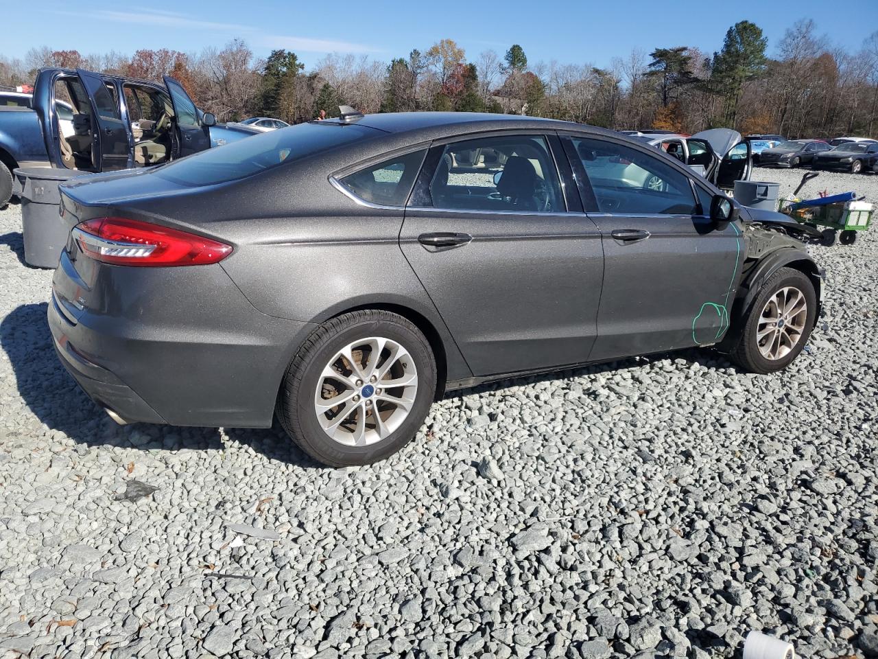 FORD FUSION SE